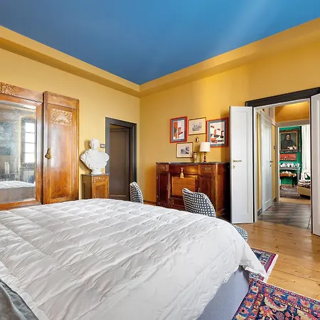 Charming With View Apartament
